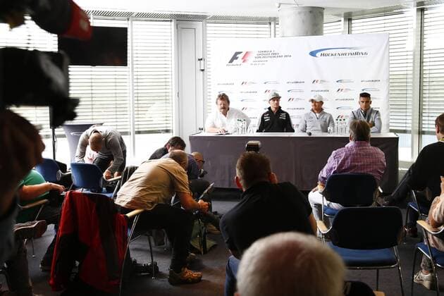 Motorsports: Trackday F1 Deutschland, Hockenheim zum großen Preis von Deutschland, Georg Seiler (Geschäftsführer Hockenheim GmbH) 27 Nico Hulkenberg (GER, Sahara Force India F1 Team), 6 Nico Rosberg (GER, Mercedes AMG Petronas F1 Team), 94 Pascal Wehrlein (GER, Manor Racing MRT),? xJuergenxTapx xHochxZweix