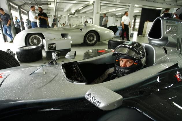 Motorsports: Trackday F1 Deutschland, Hockenheim zum großen Preis von deutschland, 6 Nico Rosberg (GER, Mercedes AMG Petronas F1 Team) fährt den 1998: McLaren-Mercedes MP4 13 xJuergenxTapx xHochxZweix