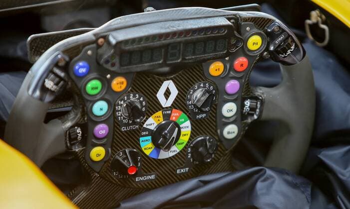 Formel 1, GP von Österreich in Spielberg FORMULA 1 - GP of Austria 2016 SPIELBERG,AUSTRIA,30.JUN.16 - MOTORSPORTS, FORMULA 1 - Grand Prix of Austria, Red Bull Ring, preview. Image shows a steering wheel of a Renault F1 car. GEPAxpictures xMarioxKneisl