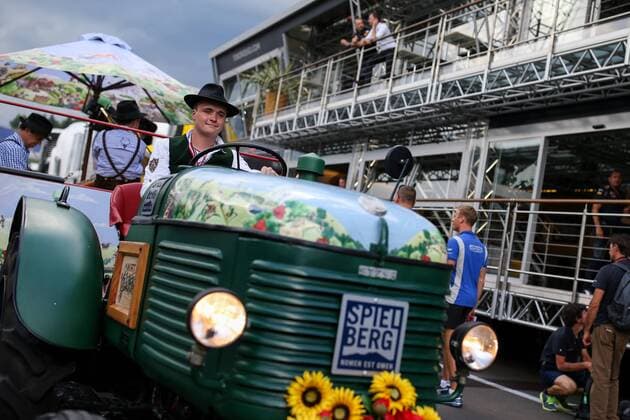 Formel 1, GP von Österreich in Spielberg FORMULA 1 - GP of Austria 2016 SPIELBERG,AUSTRIA,30.JUN.16 - MOTORSPORTS, FORMULA 1 - Grand Prix of Austria, Red Bull Ring, preview. Image shows a traktor. GEPAxpictures xDanielxGoetzhaber