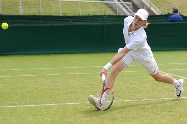 June 30, 2016 - London, England - DENIS SHAPOVALOV of Canada in his semifinal match vs. K. Raisma in the Nike Junior International Roehampton tennis tournament. Tennis 2016 - Nike Junior International Roehampton - Day 5 - ZUMAl132
