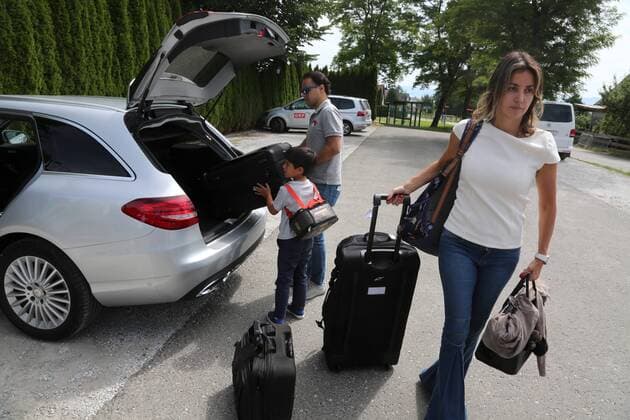 Austrian Grand Prix Zeltweg - Spielberg, 30. 06. 2016 Ankunft der Fahrer Felipe MASSA mit Sohn und Frau
