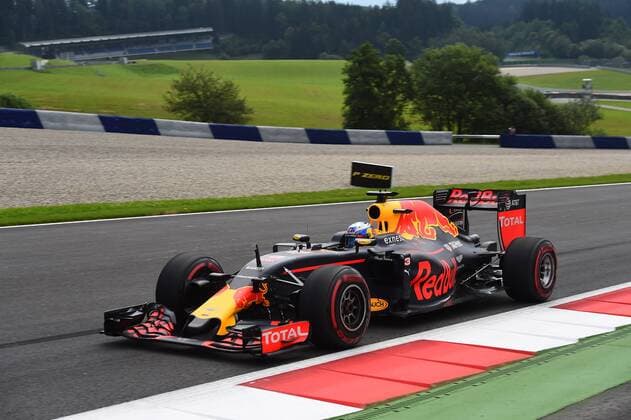Daniel Ricciardo, Red Bull Racing, formula 1 GP, Austria in Spielberg, 01.07.2016 Photo:mspb Jerry Andre Daniel Ricciardo, formula 1 GP, Austria
