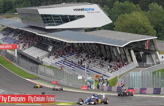 FORMULA 1 - GP of Austria 2016 SPIELBERG,AUSTRIA,01.JUL.16 - MOTORSPORTS, FORMULA 1 - Grand Prix of Austria, Red Bull Ring, free practice. Image shows Marcus Ericsson (SWE Sauber) and Jenson Button (GBR McLaren). GEPAxpictures xMarioxKneisl