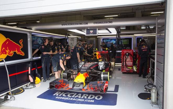 FORMULA 1 - GP of Austria 2016 SPIELBERG,AUSTRIA,01.JUL.16 - MOTORSPORTS, FORMULA 1 - Grand Prix of Austria, Red Bull Ring, free practice. Image shows the box of Daniel Ricciardo (AUS Red Bull). GEPAxpictures xMaticxKlansek
