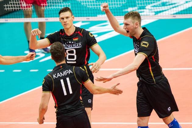 Freude Jubel joy Markus Boehme (8 Deutschland Germany), Lukas Kampa (11 Deutschland Germany) und Simon Hirsch (13 Deutschland Germany); FIVB Volleyball World League Group 3 Finals, fraport Arena, Frankfurt (Main) Germany, 20160701: Semifinal Germany vs Chinese Taipei (Deutschland gegen Taiwan) , Frankfurt (Main) Copyright: Wuechner Eibner-Pressefoto EP_NWR