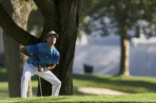 Bilder des Tages - SPORT June 30, 2016: Bubba Watson watches his shot from the fairway during the first round of golf at the PGA Golf Herren World Golf Championships Bridgestone Invitational at Firestone Country Club in Akron, Ohio. (Photo by Shelley Lipton Icon Sportswire) GOLF: JUL 30 PGA - World Golf Championships-Bridgestone Invitational - First Round Icon160630087 EDITORIAL USE ONLY