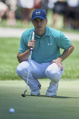 June 30, 2016: Jordan Spieth lines up a putt during the first round of golf at the PGA Golf Herren World Golf Championships Bridgestone Invitational at Firestone Country Club in Akron, Ohio. (Photo by Shelley Lipton Icon Sportswire) GOLF: JUL 30 PGA - World Golf Championships-Bridgestone Invitational - First Round Icon160630002 EDITORIAL USE ONLY