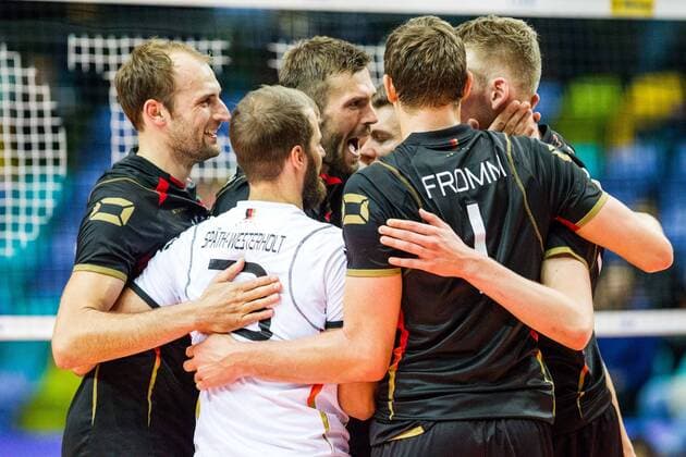 Freude Jubel joy Dirk Westphal (7 Deutschland Germany) und Philipp Collin (20 Deutschland Germany); FIVB Volleyball World League Group 3 Finals, fraport Arena, Frankfurt (Main) Germany, 20160701: Semifinal Germany vs Chinese Taipei (Deutschland gegen Taiwan) Frankfurt (Main) Copyright: Wuechner Eibner-Pressefoto EP_NWR
