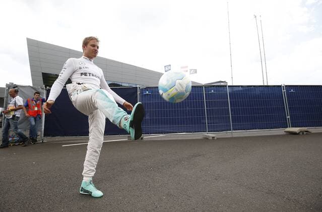 Motorsports: FIA Formula One World Championship WM Weltmeisterschaft 2016, Grand Prix of Austria, 6 Nico Rosberg (GER, Mercedes AMG Petronas Formula One Team), xHOCHxZWEIx