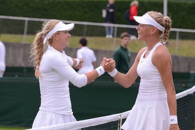 July 1, 2016 - London, England - ANASTASIA POTAPOVA (left) and OLESYA PERVUSHINA of Russia at the net after the final of the Nike Junior International Roehampton tennis tournament. Tennis 2016 - Nike Junior International Roehampton - Day 6 - ZUMAl132