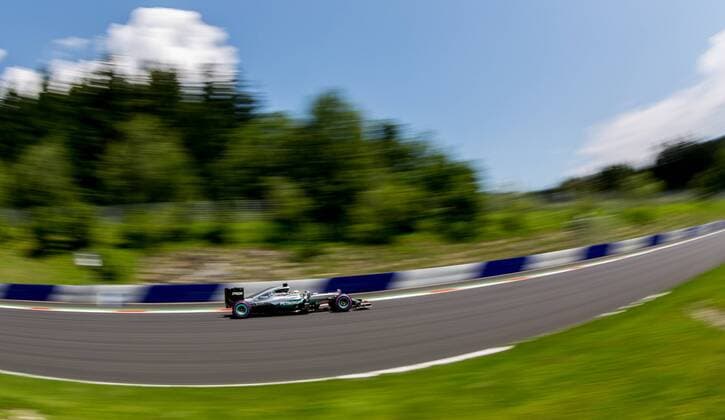 02.07.2016, Red Bull Ring, Spielberg, AUT, FIA, Formel 1, Grosser Preis von Oesterreich, Qualifying, im Bild Lewis Hamilton (GBR) Mercedes AMG Petronas F1 Team British Formula One driver Lewis Hamilton of Mercedes AMG F1 during the Qualifying for the Austrian Formula One Grand Prix at the Red Bull Ring in Spielberg, Austria on 2016 07 02. -Pressefoto Spielberg  EP_ang  