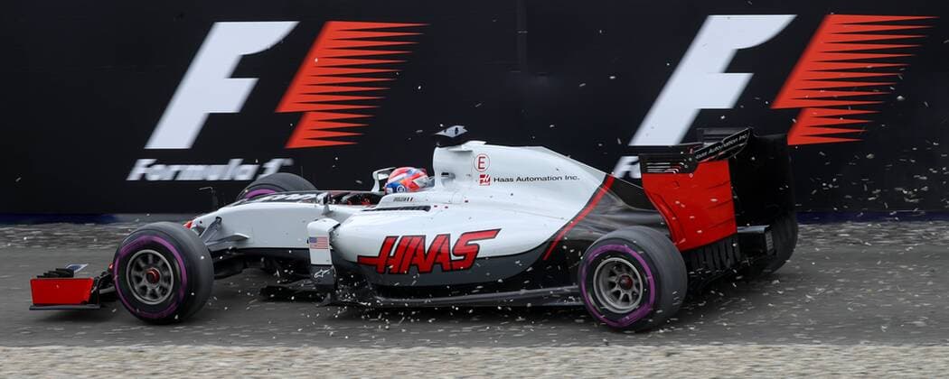 Formel 1, GP von Österreich, Ausritt von Grosjean FORMULA 1 - GP of Austria 2016 SPIELBERG,AUSTRIA,02.JUL.16 - MOTORSPORTS, FORMULA 1 - Grand Prix of Austria, Red Bull Ring, qualifying. Image shows Romain Grosjean (FRA Haas). GEPAxpictures xMaticxKlansek