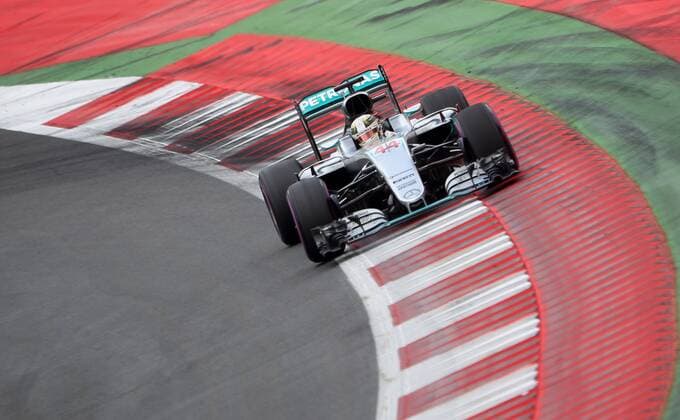 FORMULA 1 - GP of Austria 2016 SPIELBERG,AUSTRIA,02.JUL.16 - MOTORSPORTS, FORMULA 1 - Grand Prix of Austria, Red Bull Ring, qualifying. Image shows Lewis Hamilton (GBR Mercedes GP). GEPAxpictures xChristianxWalgram
