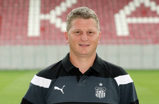Team FSV Zwickau Fußball 3.Liga 2016 17 Zwickau, 02.07.2016, FSV Stadion, Fußball, 3.Liga, FSV Zwickau , Mannschaftspräsentation für die Saison 2016 2017. , Im Bild; Physiotherapeut Sven Schubert ,