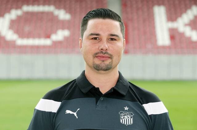 Team FSV Zwickau Fußball 3.Liga 2016 17 Zwickau, 02.07.2016, FSV Stadion, Fußball, 3.Liga, FSV Zwickau , Mannschaftspräsentation für die Saison 2016 2017. , Im Bild; Physiotherapeut Christian Puschmann ,