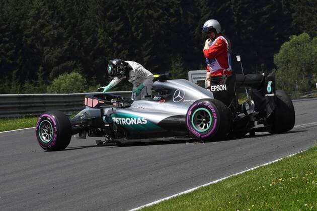 Nico Rosberg; Mercedes Grand Prix, Crsah, formula 1 GP, Austria in Spielberg, 02.07.2016 Photo:mspb Jerry Andre Nico Rosberg; Crsah, formula 1 GP, Austria