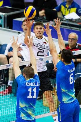 Volleyball, FIVB World League, Deutschland - Slowenien Angriff attack Ruben Schott (2 Deutschland Germany); FIVB Volleyball World League Group 3 Finals, fraport Arena, Frankfurt (Main) Germany, 20160702: 1st place match: Germany vs Slovenia (Deutschland gegen Slowenien) Frankfurt (Main) Copyright: Wuechnerx xEibner-Pressefoto EP_nwr