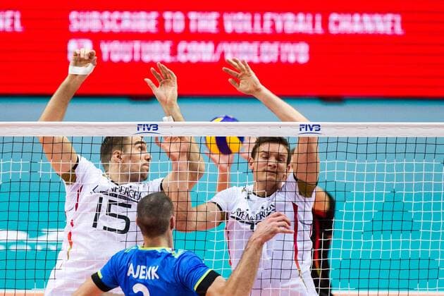 Volleyball, FIVB World League, Deutschland - Slowenien Tim Broshog (15 Deutschland Germany) und Christian Fromm (1 Deutschland Germany) geschlagen; FIVB Volleyball World League Group 3 Finals, fraport Arena, Frankfurt (Main) Germany, 20160702: 1st place match: Germany vs Slovenia (Deutschland gegen Slowenien) Frankfurt (Main) Copyright: Wuechnerx xEibner-Pressefoto EP_nwr
