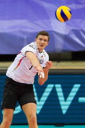 Volleyball, FIVB World League, Deutschland - Slowenien Aufschlag Service Christian Fromm (1 Deutschland Germany); FIVB Volleyball World League Group 3 Finals, fraport Arena, Frankfurt (Main) Germany, 20160702: 1st place match: Germany vs Slovenia (Deutschland gegen Slowenien) Frankfurt (Main) Copyright: Wuechnerx xEibner-Pressefoto EP_nwr