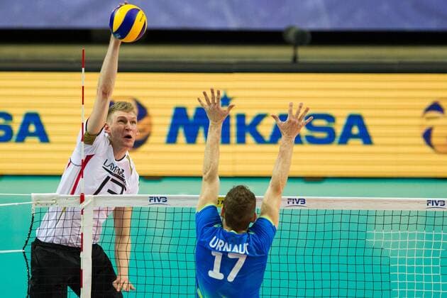 Volleyball, FIVB World League, Deutschland - Slowenien Angriff attack Simon Hirsch (13 Deutschland Germany); FIVB Volleyball World League Group 3 Finals, fraport Arena, Frankfurt (Main) Germany, 20160702: 1st place match: Germany vs Slovenia (Deutschland gegen Slowenien) Frankfurt (Main) Copyright: Wuechnerx xEibner-Pressefoto EP_nwr