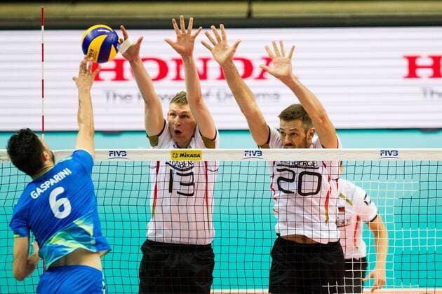 Volleyball, FIVB World League, Deutschland - Slowenien Angriff attack Mitja Gasparini (6 Slowenien Slovenia) - Block block Simon Hirsch (13 Deutschland Germany) und Philipp Collin (20 Deutschland Germany); FIVB Volleyball World League Group 3 Finals, fraport Arena, Frankfurt (Main) Germany, 20160702: 1st place match: Germany vs Slovenia (Deutschland gegen Slowenien) Frankfurt (Main) Copyright: Wuechnerx xEibner-Pressefoto EP_nwr