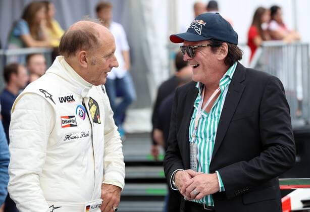 Formel 1, GP von Österreich, Michael Madsen zu Gast an der Strecke FORMULA 1 - GP of Austria 2016 SPIELBERG,AUSTRIA,02.JUL.16 - MOTORSPORTS, FORMULA 1 - Grand Prix of Austria, Red Bull Ring, legends race. Image shows Hans Joachim Stuck and Michael Madsen. GEPAxpictures xChristianxWalgram