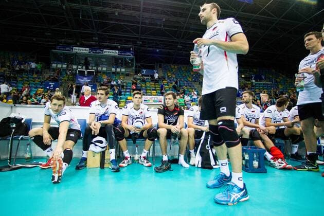 Jan Zimmermann (9 Deutschland Germany), Daniel Malescha (19 Deutschland Germany), Moritz Reichert (10 Deutschland Germany), David Sossenheimer (17 Deutschland Germany), Ruben Schott (2 Deutschland Germany), Lukas Kampa (11 Deutschland Germany) und Philipp Collin (20 Deutschland Germany) enttaeuscht auf der Bank, davor Dirk Westphal (7 Deutschland Germany); FIVB Volleyball World League Group 3 Finals, fraport Arena, Frankfurt (Main) Germany, 20160702: 1st place match: Germany vs Slovenia (Deutschland gegen Slowenien) Frankfurt (Main) Copyright: Wuechnerx xEibner-Pressefoto EP_nwr