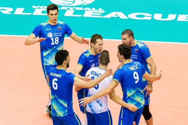 Freude Jubel joy s18. und Tine Urnaut (17 Slowenien Slovenia); FIVB Volleyball World League Group 3 Finals, fraport Arena, Frankfurt (Main) Germany, 20160702: 1st place match: Germany vs Slovenia (Deutschland gegen Slowenien) Frankfurt (Main) Copyright: Wuechnerx xEibner-Pressefoto EP_nwr