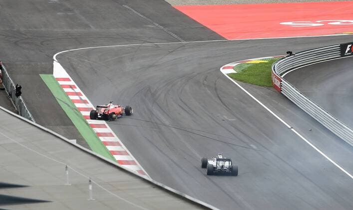 Formel 1, GP von Österreich, Vettel nach Dreher ausgeschieden FORMULA 1 - GP of Austria 2016 SPIELBERG,AUSTRIA,03.JUL.16 - MOTORSPORTS, FORMULA 1 - Grand Prix of Austria, Red Bull Ring. Image shows Sebastian Vettel (GER Ferrari). Keywords: crash. GEPAxpictures xHansxOberlaender