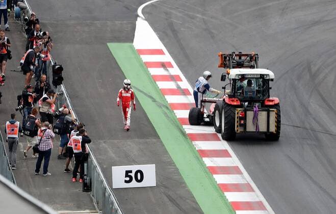 Formel 1, GP von Österreich, Vettel nach Dreher ausgeschieden FORMULA 1 - GP of Austria 2016 SPIELBERG,AUSTRIA,03.JUL.16 - MOTORSPORTS, FORMULA 1 - Grand Prix of Austria, Red Bull Ring. Image shows Sebastian Vettel (GER Ferrari). Keywords: crash. GEPAxpictures xHansxOberlaender