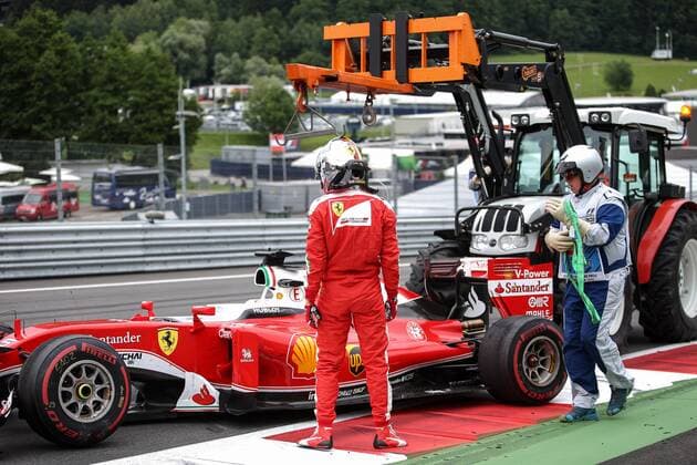 Formel 1, GP von Österreich, Vettel nach Dreher ausgeschieden FORMULA 1 - GP of Austria 2016 SPIELBERG,AUSTRIA,03.JUL.16 - MOTORSPORTS, FORMULA 1 - Grand Prix of Austria, Red Bull Ring. Image shows Sebastian Vettel (GER Ferrari). GEPAxpictures xDanielxGoetzhaber