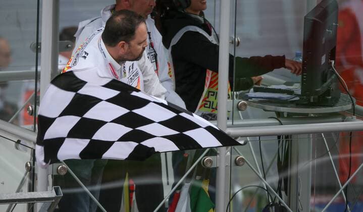 FORMULA 1 - GP of Austria 2016 SPIELBERG,AUSTRIA,03.JUL.16 - MOTORSPORTS, FORMULA 1 - Grand Prix of Austria, Red Bull Ring. Image shows the flagman. GEPAxpictures xMarioxKneisl