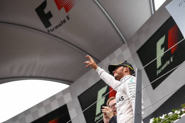 Formel 1, GP von Österreich, Sieger Lewis Hamilton FORMULA 1 - GP of Austria 2016 SPIELBERG,AUSTRIA,03.JUL.16 - MOTORSPORTS, FORMULA 1 - Grand Prix of Austria, Red Bull Ring, award ceremony. Image shows the rejoicing of Lewis Hamilton (GBR Mercedes GP). GEPAxpictures xDanielxGoetzhaber