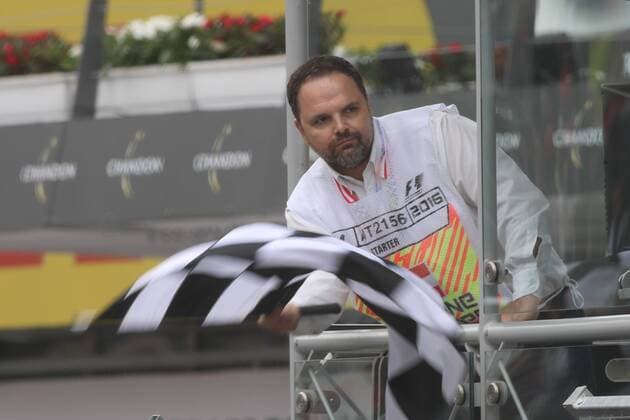 FORMULA 1 - GP of Austria 2016 SPIELBERG,AUSTRIA,03.JUL.16 - MOTORSPORTS, FORMULA 1 - Grand Prix of Austria, Red Bull Ring. Image shows the flagman. GEPAxpictures xMaticxKlansek