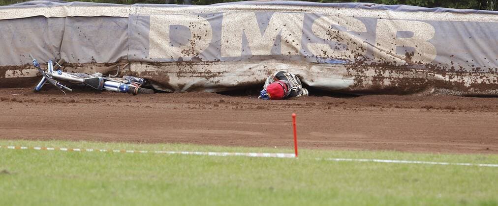 Speedway Hessen - Speedway Bundesliga Team Cup 2016 03.07.2016 DMV White Tigers - Brokstedt Wikinger v.l. Max Dilger (DMV White Tigers - roter Helm) Speedway Team Cup 2016