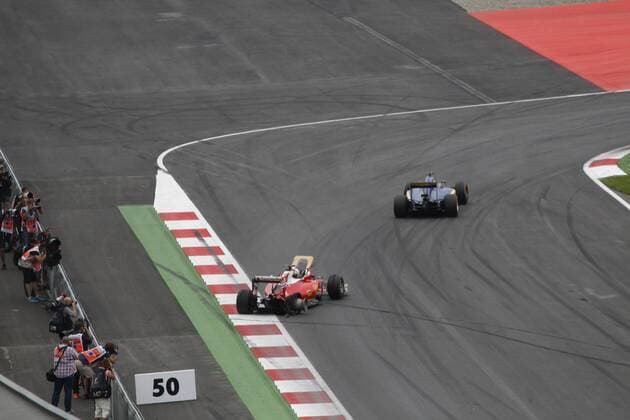 Formel 1, GP von Österreich, Vettel mit Reifenplatzer Austrian Grand Prix, Red Bull Ring 30 June - 3 July 2016 03.07.2016 - Sebastian Vettel (GER) Accident Scuderia Ferrari SF16-H 