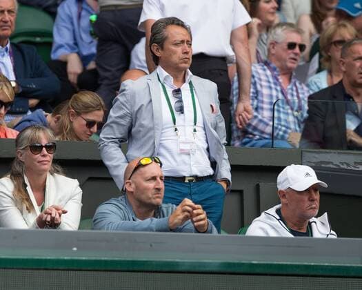 ALEXANDER ZVEREV Team in der Centre Court Spielerloge, vorne Fitness Trainer Jez Green und Vater Alexander Zverev sen. dahinter steht Manager Patricio Apey. Tennis - Wimbledon 2016 - Grand Slam ITF ATP Tennis Herren WTA Tennis Damen - AELTC - London - - Great Britain - 3 July 2016.