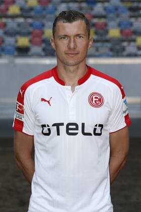Düsseldorf, Deutschland, Offizieller Fototermin 1. Mannschaft Fortuna Düsseldorf , 2. Fußball- BL am 04.07.2016 in der Esprit Arena in Düsseldorf Oliver Fink (F 95)