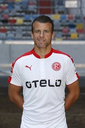 Düsseldorf, Deutschland, Offizieller Fototermin 1. Mannschaft Fortuna Düsseldorf , 2. Fußball- BL am 04.07.2016 in der Esprit Arena in Düsseldorf Lukas Schmitz (F 95)