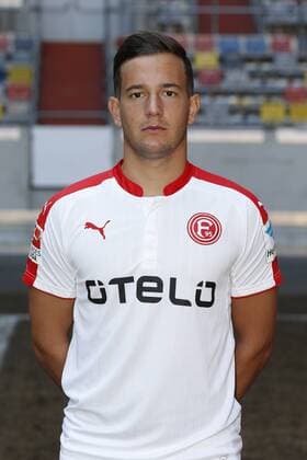Düsseldorf, Deutschland, Offizieller Fototermin 1. Mannschaft Fortuna Düsseldorf , 2. Fußball- BL am 04.07.2016 in der Esprit Arena in Düsseldorf Christian Gartner (F 95)