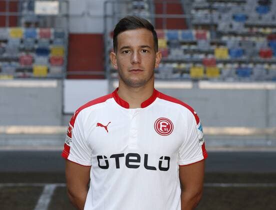 Düsseldorf, Deutschland, Offizieller Fototermin 1. Mannschaft Fortuna Düsseldorf , 2. Fußball- BL am 04.07.2016 in der Esprit Arena in Düsseldorf Christian Gartner (F 95)