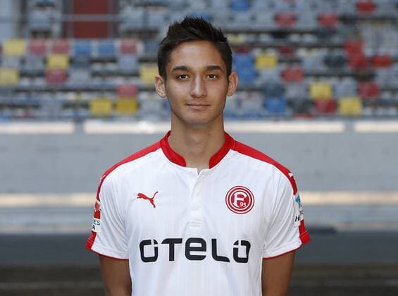 Düsseldorf, Deutschland, Offizieller Fototermin 1. Mannschaft Fortuna Düsseldorf , 2. Fußball- BL am 04.07.2016 in der Esprit Arena in Düsseldorf Justin Toshiki Kinjo (F 95)