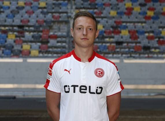 Düsseldorf, Deutschland, Offizieller Fototermin 1. Mannschaft Fortuna Düsseldorf , 2. Fußball- BL am 04.07.2016 in der Esprit Arena in Düsseldorf Robin Bormuth (F 95)