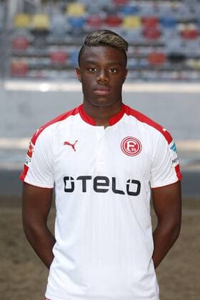 Düsseldorf, Deutschland, Offizieller Fototermin 1. Mannschaft Fortuna Düsseldorf , 2. Fußball- BL am 04.07.2016 in der Esprit Arena in Düsseldorf Anderson Lucoqui (F 95)