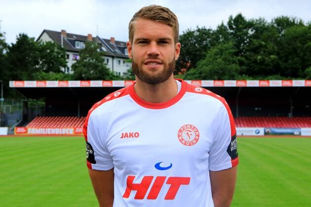 Fußball, GER, 3.Liga, Porträttermin 2016 2017, Fortuna Köln Florian Hörnig Offizieller Fototermin Fortuna Köln