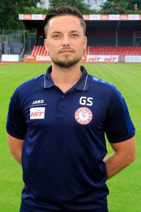 Fußball, GER, 3.Liga, Porträttermin 2016 2017, Fortuna Köln Teammanager Gereon Schultze Offizieller Fototermin Fortuna Köln