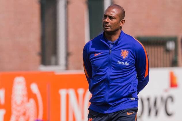coach Aron Winter of The Netherlands U19 during a training session of Netherlands U19 at July 5, 2016 in Heelsum, The Netherlands. Netherlands U19 Training session 2016 2017 xVIxGerritxvanxKeulenxIVx 5792206