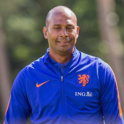 coach Aron Winter of The Netherlands U19 during a training session of Netherlands U19 at July 5, 2016 in Heelsum, The Netherlands. Netherlands U19 Training session 2016 2017 xVIxGerritxvanxKeulenxIVx 5792210