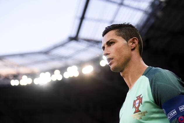 160706 Portugals Cristiano Ronaldo under fotbollsmatchen mellan Portugal och Wales under fotbolls-EM den 6 juli 2016 i Lyon.  Copyright: JOHANNAxLUNDBERG BB160706JL025